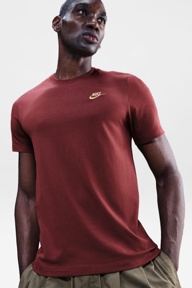 Nike Sportswear Club T-Shirt - Dark Team Red S Herren