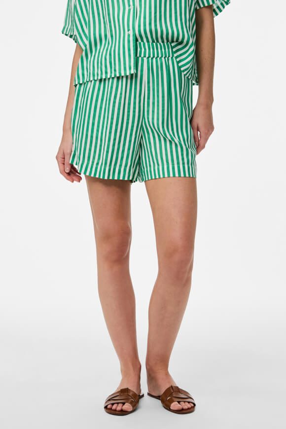 Pieces PCNYA Stoffshorts - Simply Green + Cloud Dancer L Damen