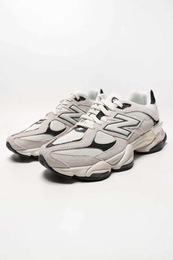New Balance 9060 Core Upgrade / Sneaker unisex, beige, Grösse: 41.5