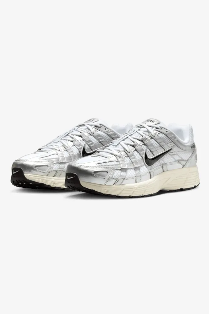 Nike P-6000 Sneaker - Metallic Silver + White + Black EU42 Herren