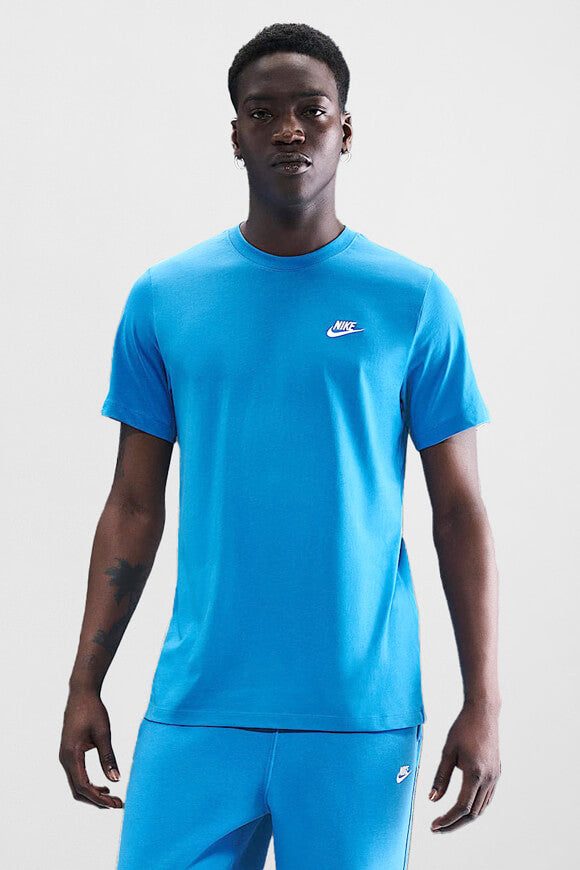 Nike Sportswear Club T-Shirt - Light Photo Blue XS Herren