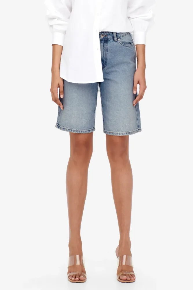 Only ONLSONNY Jeansshorts - Light Blue Denim S Damen