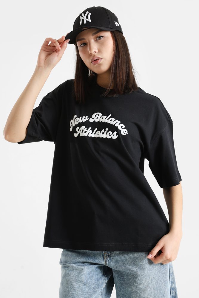 New Balance Linear Heritage Oversize T-Shirt - Black M Damen