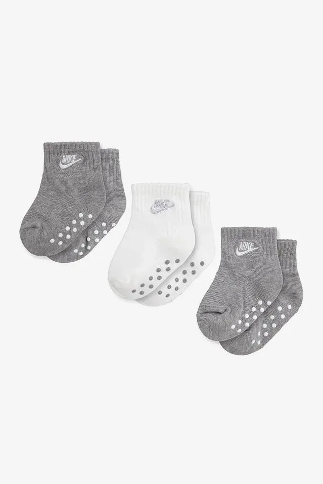 Nike Dreierpack Anti-Rutsch Baby Socken - Grau meliert + Weiss 12-24m