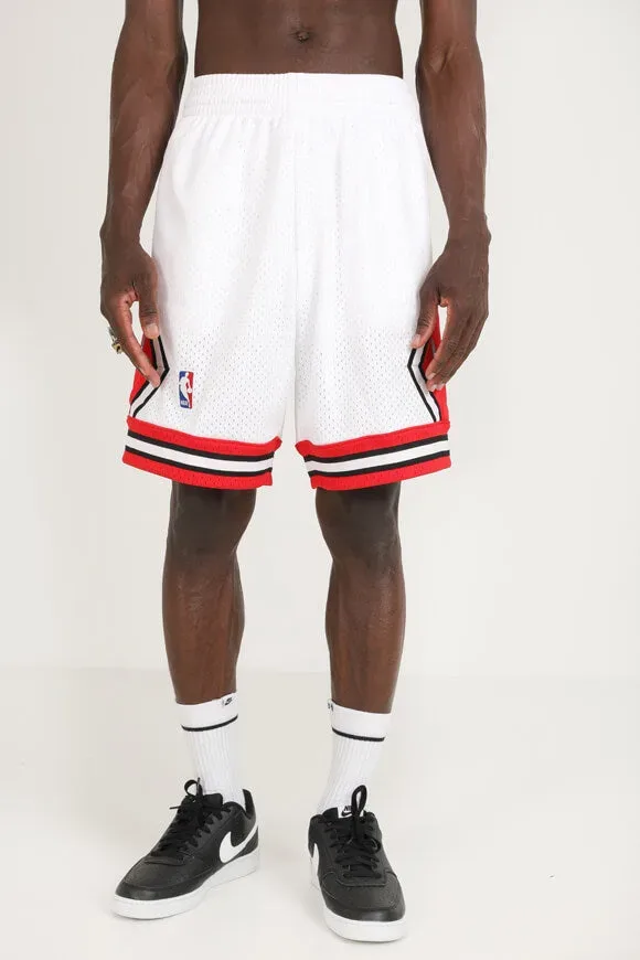 Mitchell & Ness Mesh Shorts - Chicago Bulls - Weiss L Herren