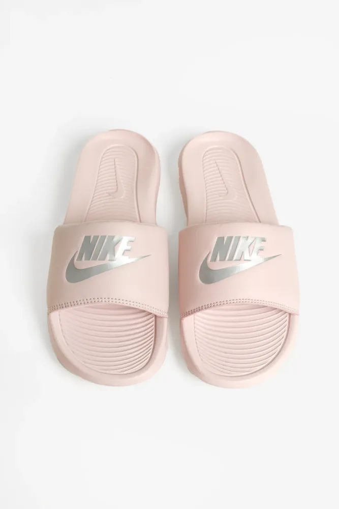 Nike Victori One Pantoletten - Barely Rosa EU36.5 Damen