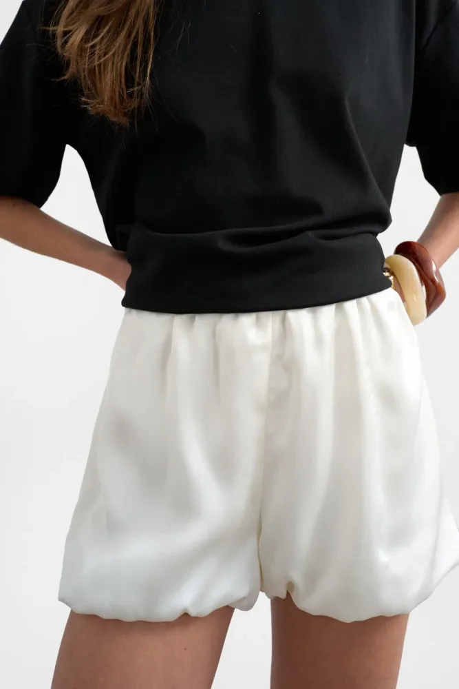 TOPSHOP TSCASSO Satin-Ballonshorts - Pearled Ivory 38 Damen