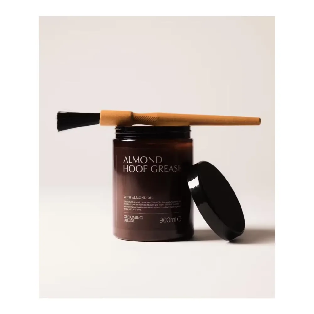 Grooming Deluxe Almond Hoof Grease
