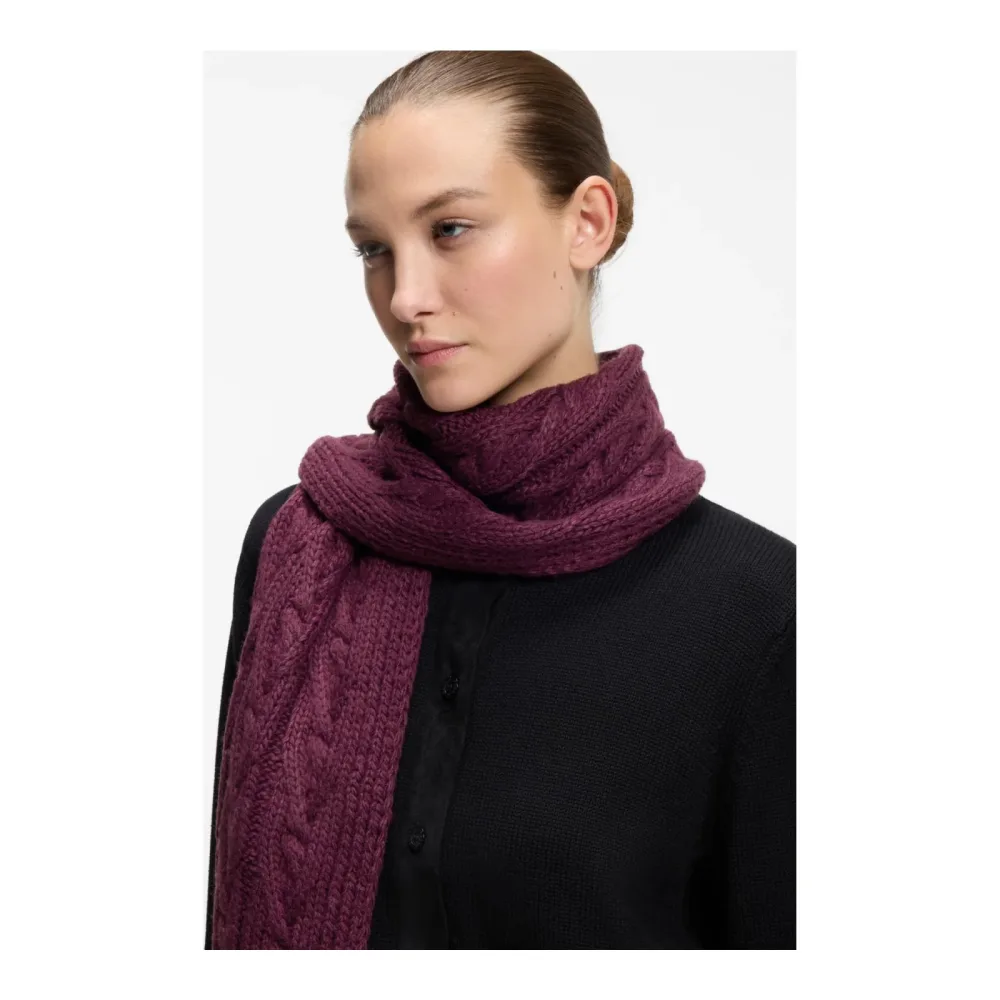 BOSS Equestrian Bora Scarf Cable Deep Purple