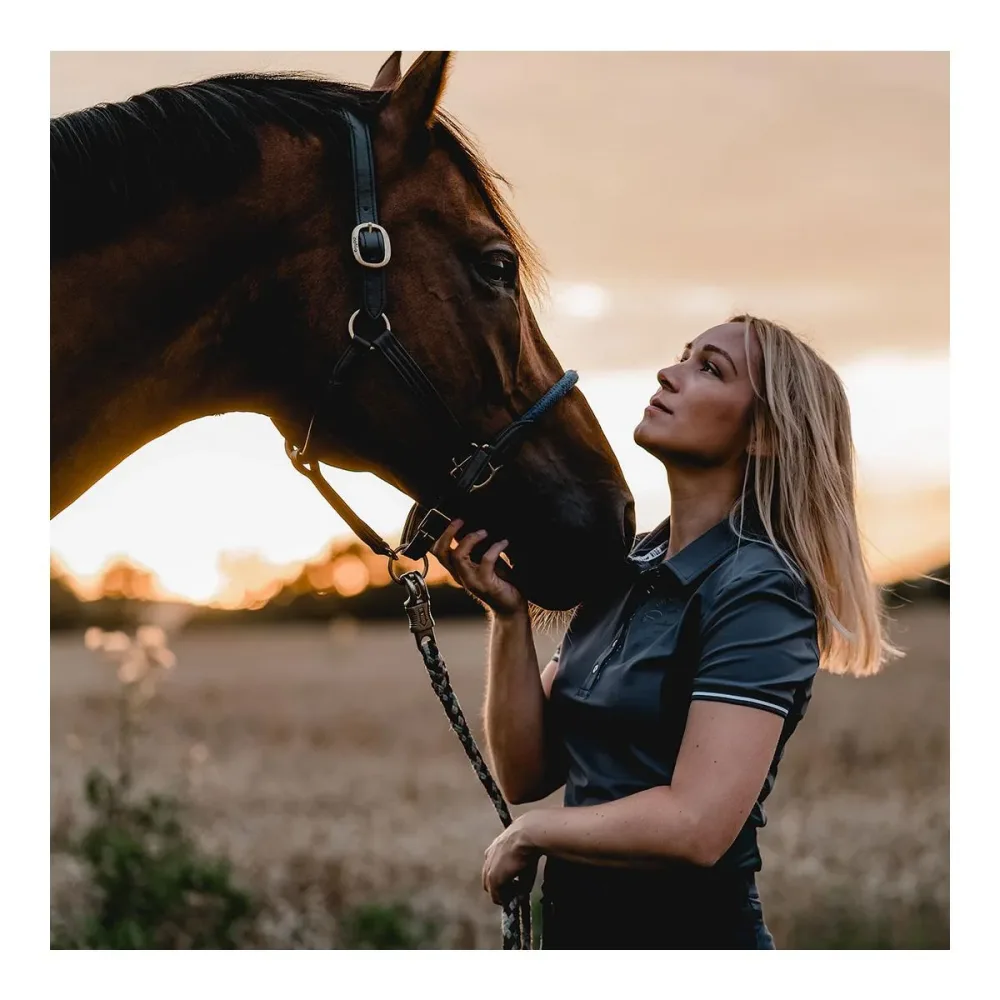 Soulhorse Monogramm Poloshirt “stone” Damen Grösse: L