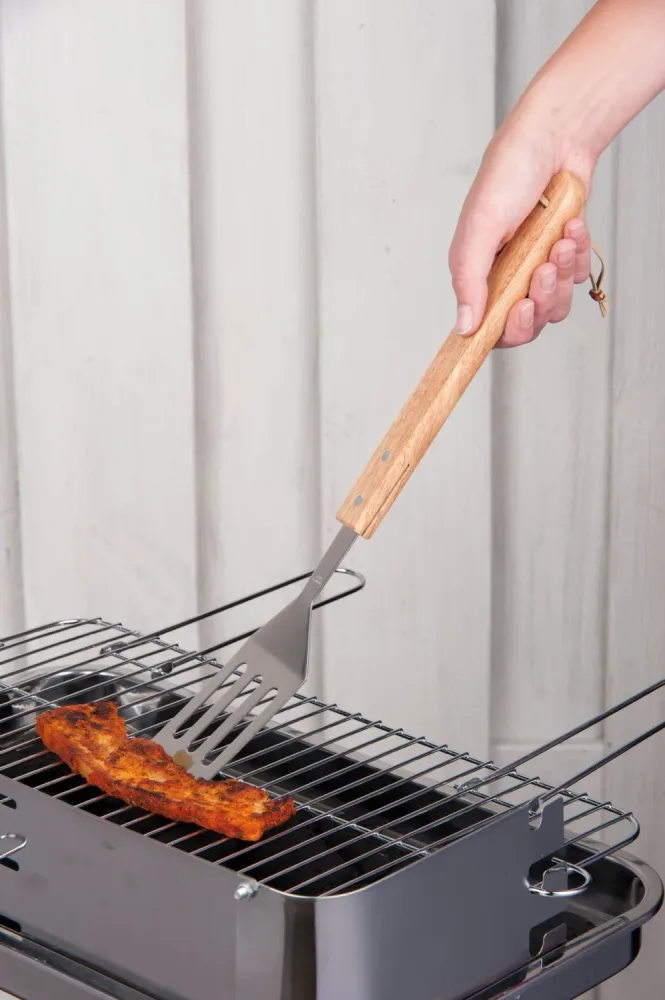 Grillwender aus Edelstahl und Eichenholz