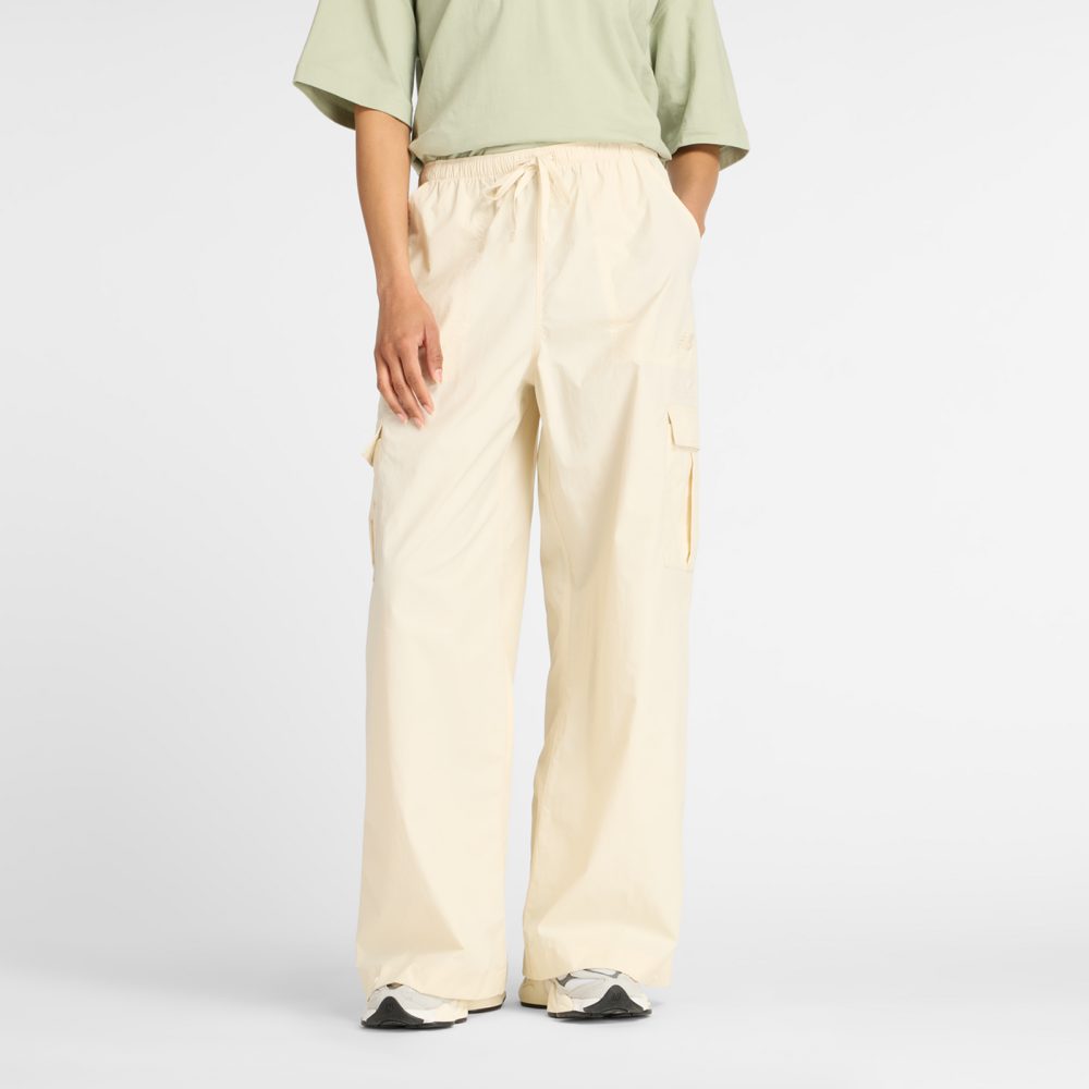 New Balance New Balance W Woven Cargo Pant Damen, beige, Grösse: XS  Damen, beige, Grösse: XS