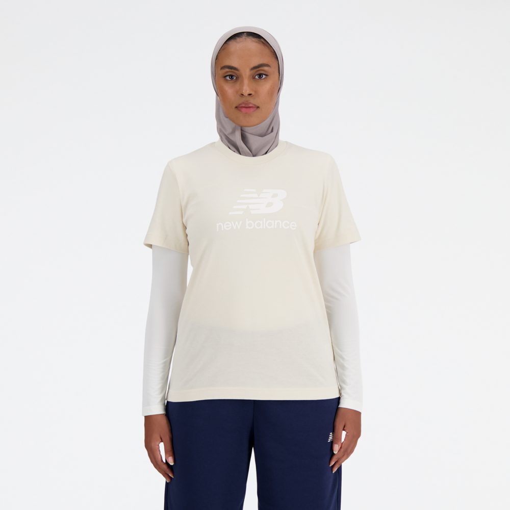 New Balance New Balance W Sport Essentials Jersey Logo T-Shirt Damen, beige, Grösse: M Regular Fit Damen, beige, Grösse: M