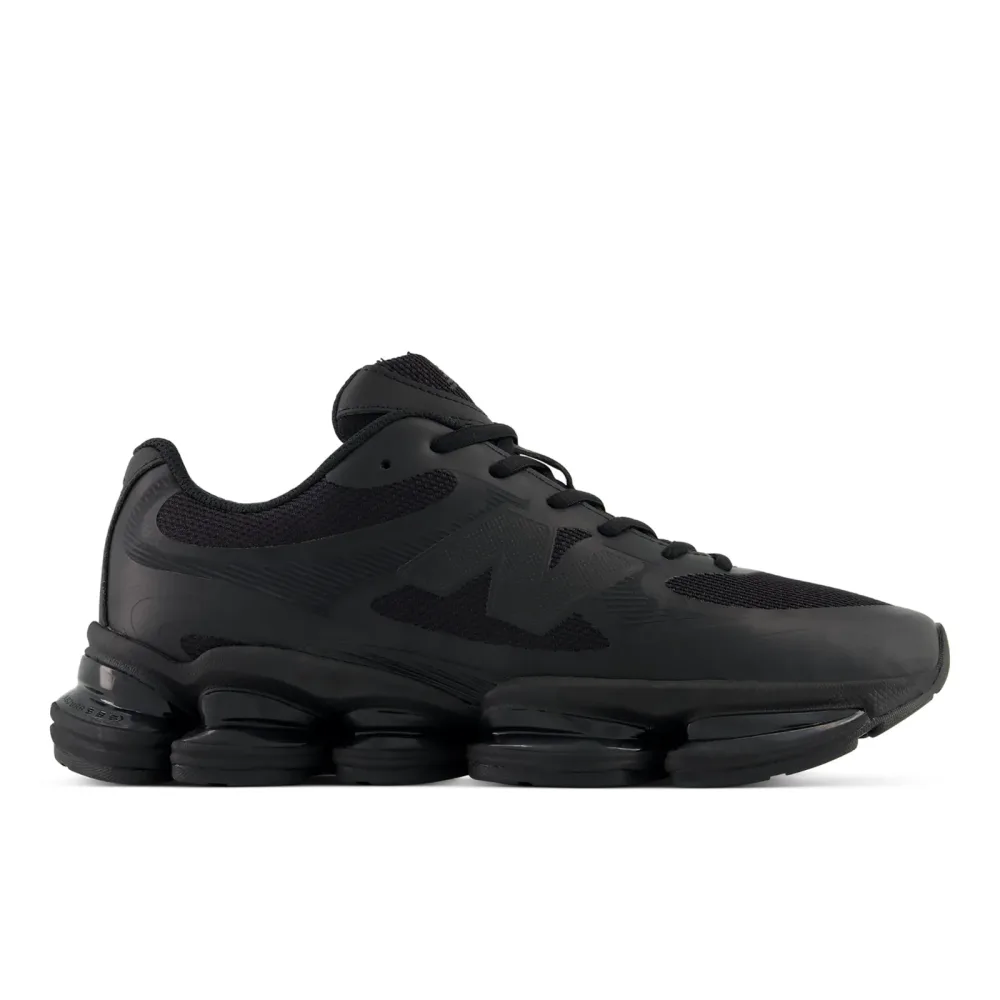 New Balance 2000 Blackout / Sneaker unisex, schwarz, Grösse: 37