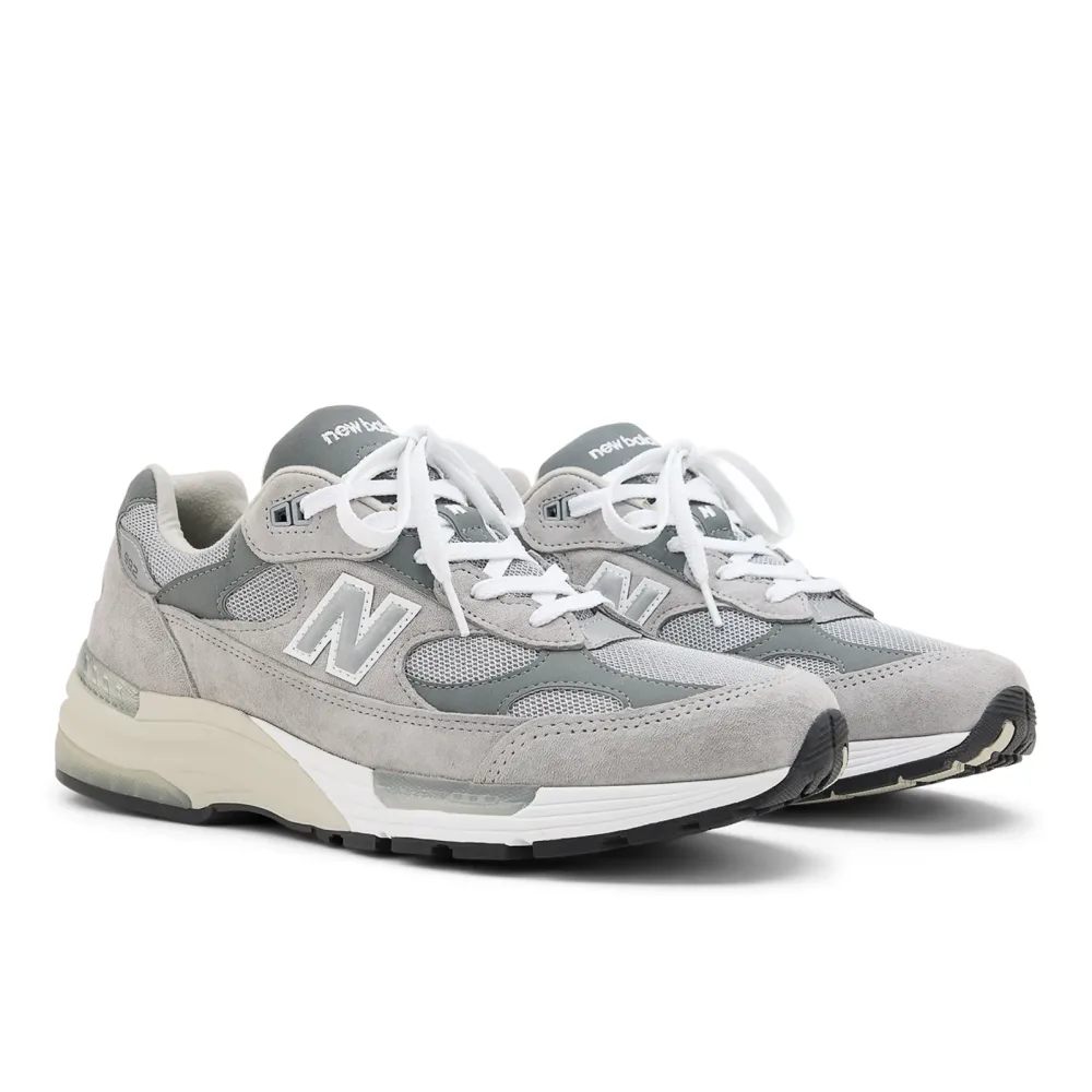 New Balance M 992 Made in USA Core Freizeitschuhe / Sneaker Herren, grau, Grösse: 40.5