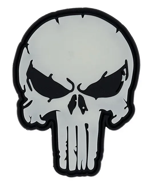 Klettabzeichen Punish Totenkopf - glow in the dark