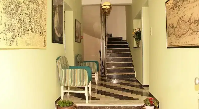Hotel Rea