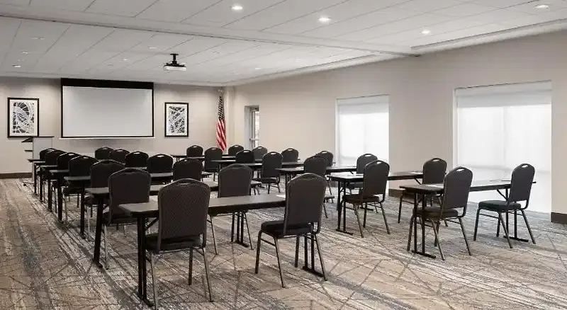 Holiday Inn Express & Suites Tampa East - Ybor City by IHG