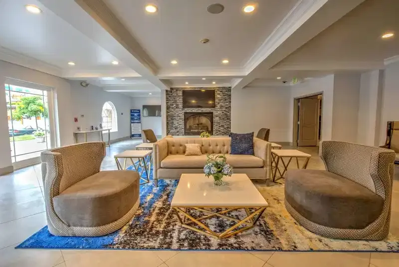 Best Western Media Center Inn & Suites