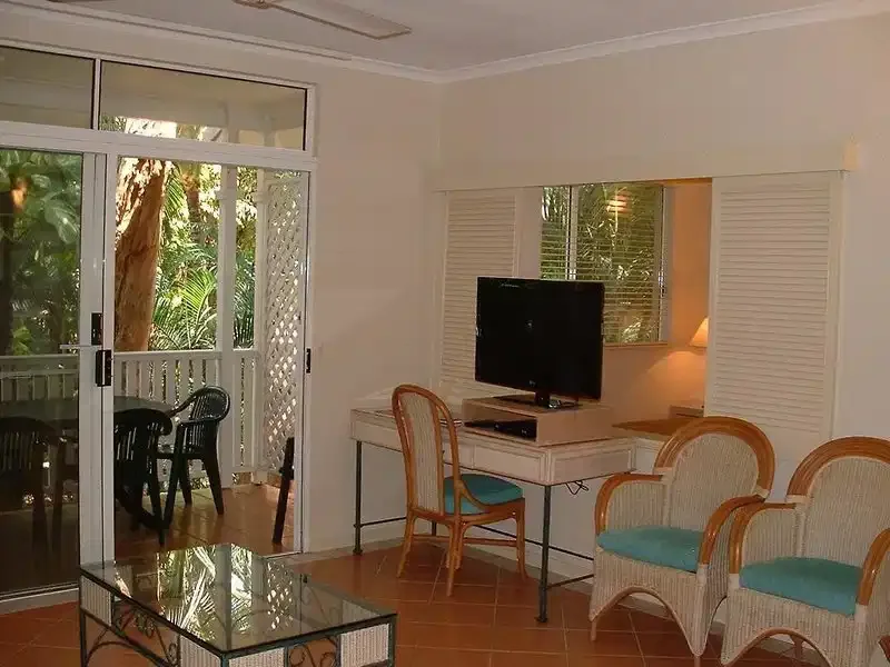 Palm Cove Tropic Apartments