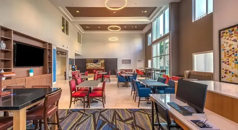 Holiday Inn Express & Suites Reno Airport by IHG