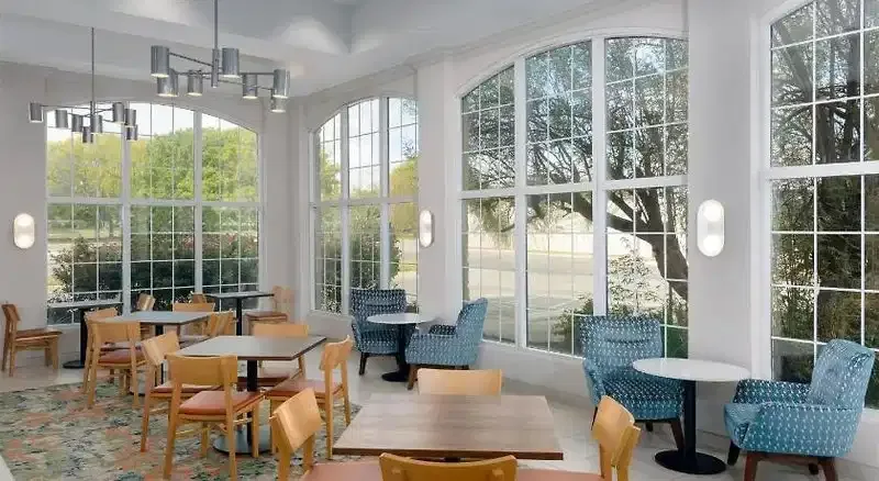 Hampton Inn & Suites Austin-Airport