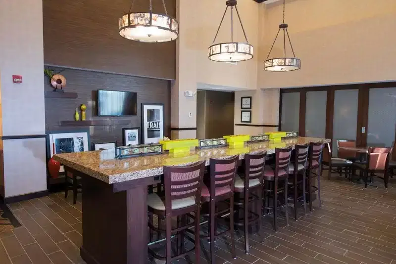 Hampton Inn & Suites Bismarck Northwest