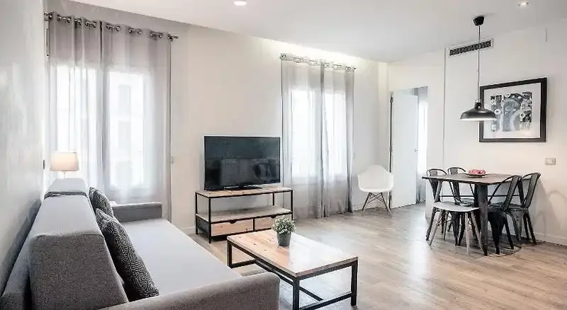 Amister Apartments