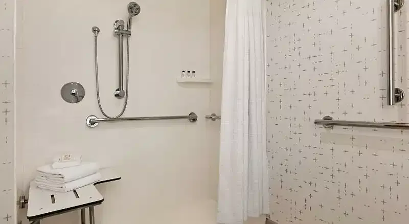 Crowne Plaza Hotel Philadelphia - King of Prussia by IHG