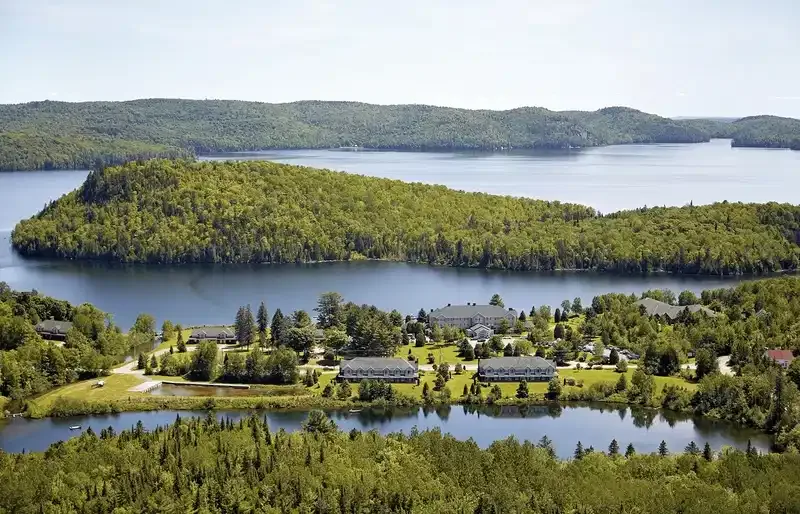 Lac A L'Eau Claire - Hotellerie Champetre