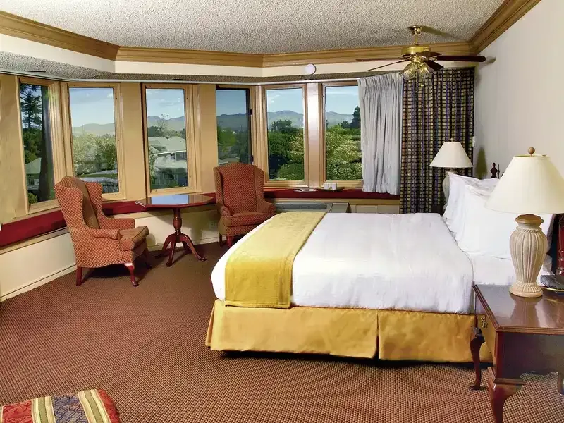 Historic Santa Maria Inn