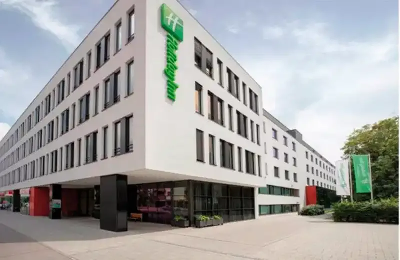 Holiday Inn München Westpark - inklusive NFL Munich Ticket