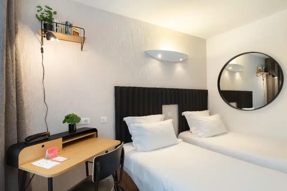Chromatics Hotel