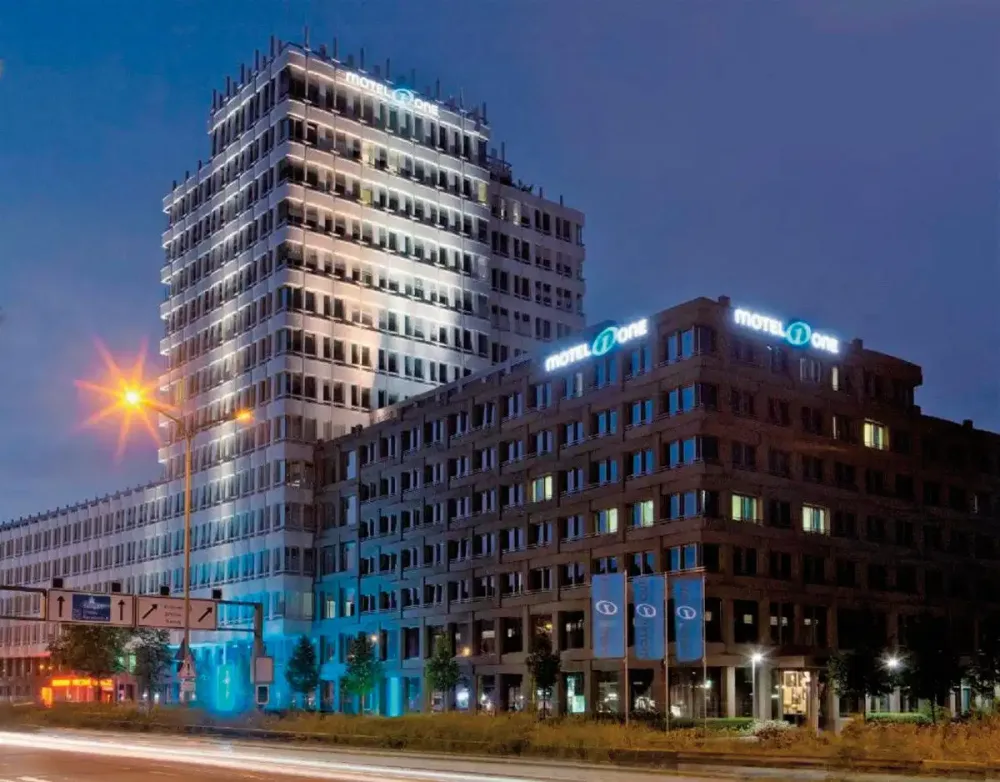 Motel One Munich Campus  - inklusive NFL Munich Ticket