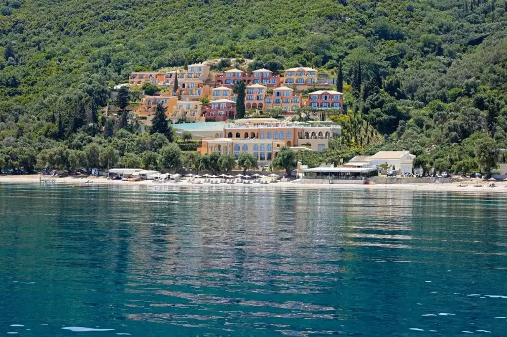 Nido, Mar-Bella Collection
