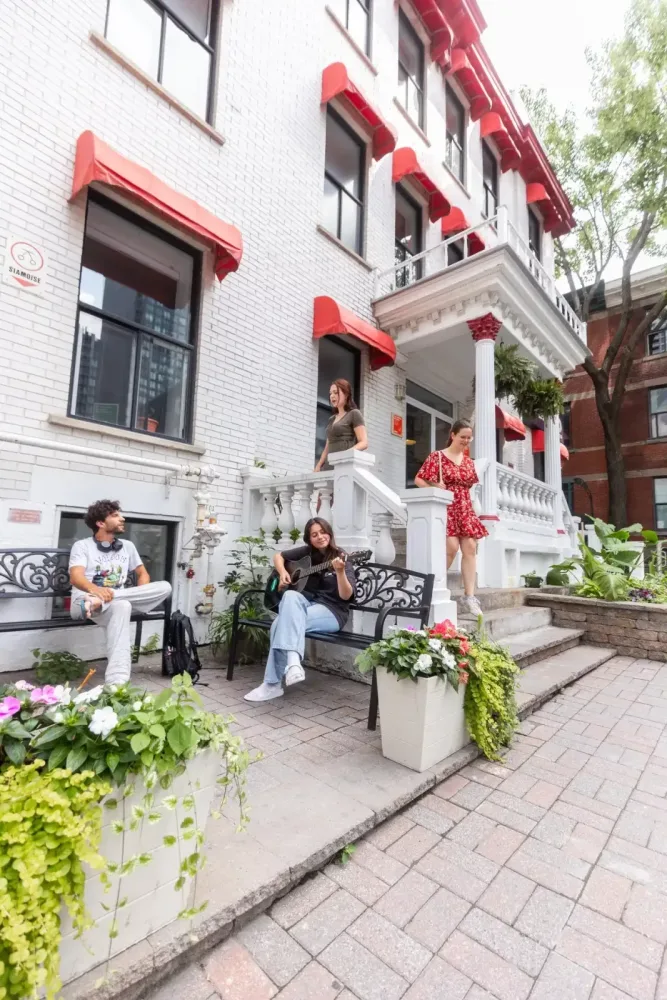 Auberge Saintlo Montréal