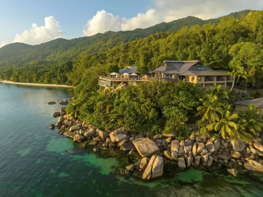 Coco de Mer & Black Parrot Suites