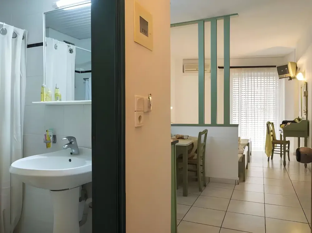 Angela Hotel