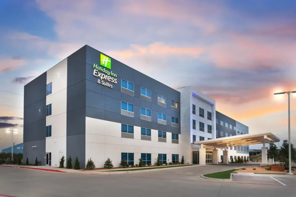 Holiday Inn Express & Suites Waco Downtown by IHG