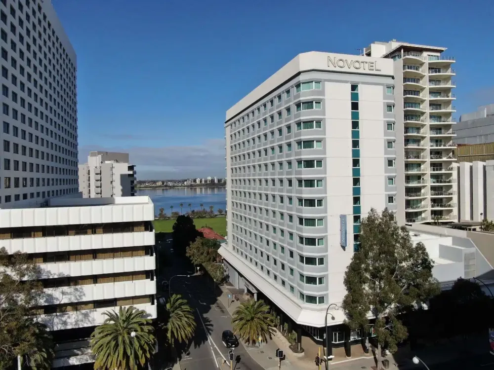 Novotel Perth Langley Hotel