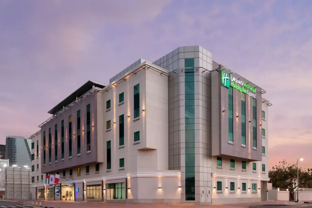Holiday Inn Express Dubai - Safa Park by IHG