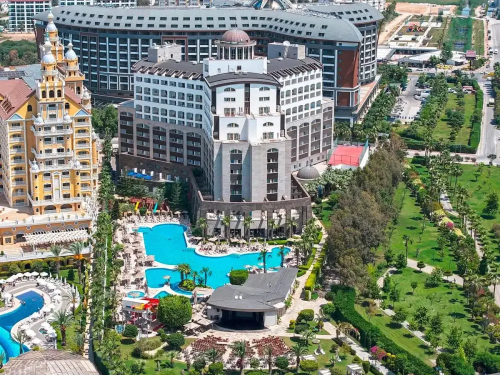 Melas Lara Hotel