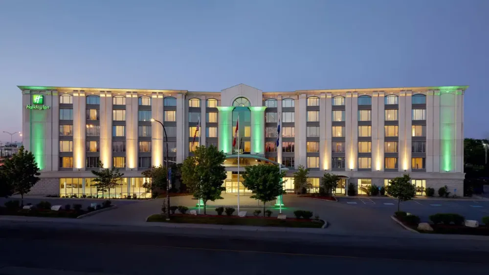 Holiday Inn Express & Suites Montreal Airport by IHG