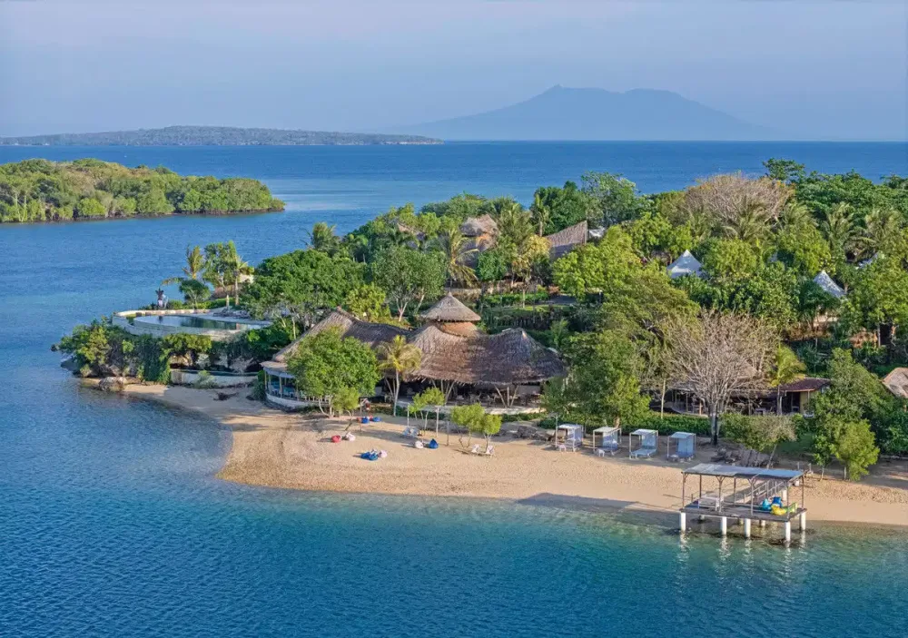 Menjangan Dynasty Resort