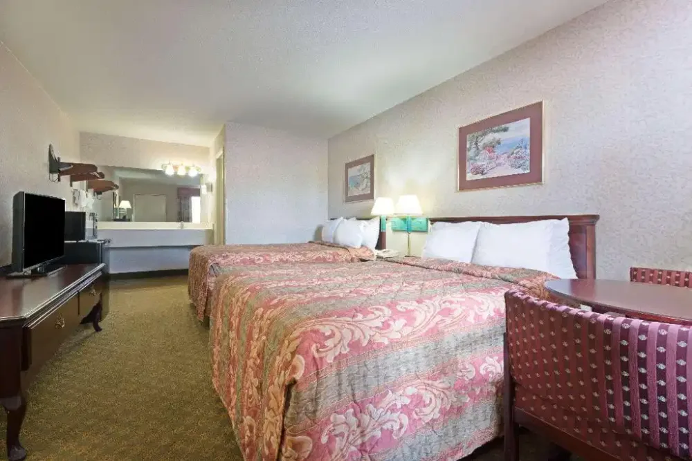 Days Inn - Greenville
