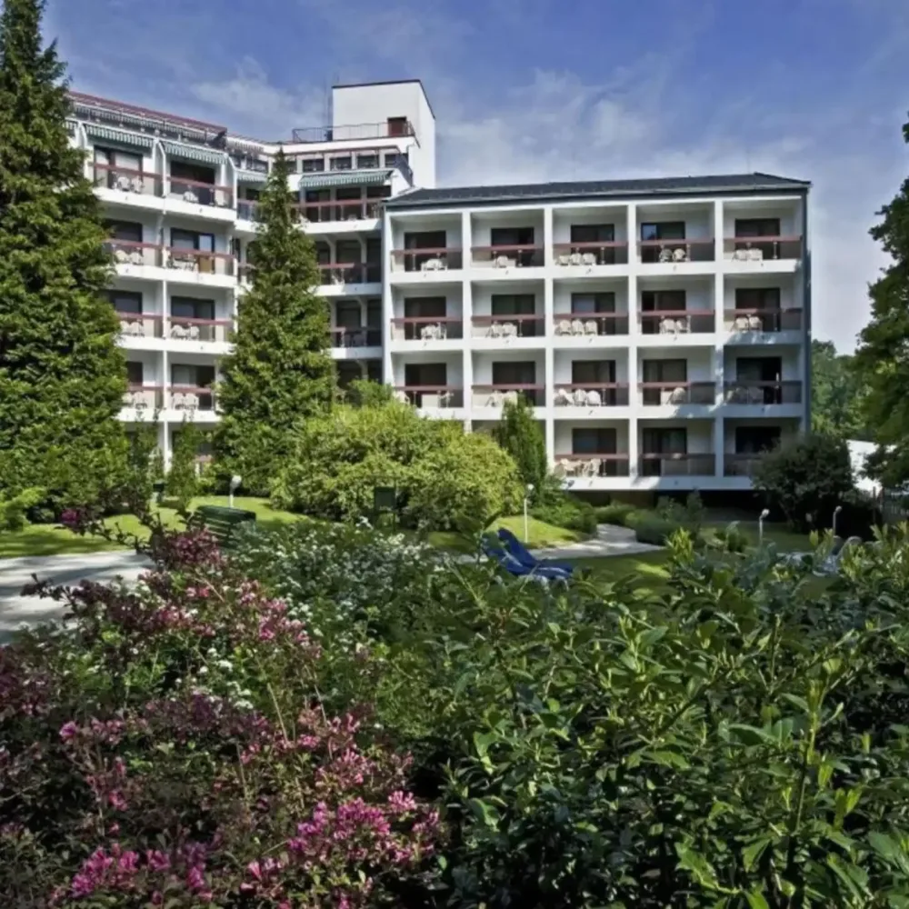 Hotel L'vér