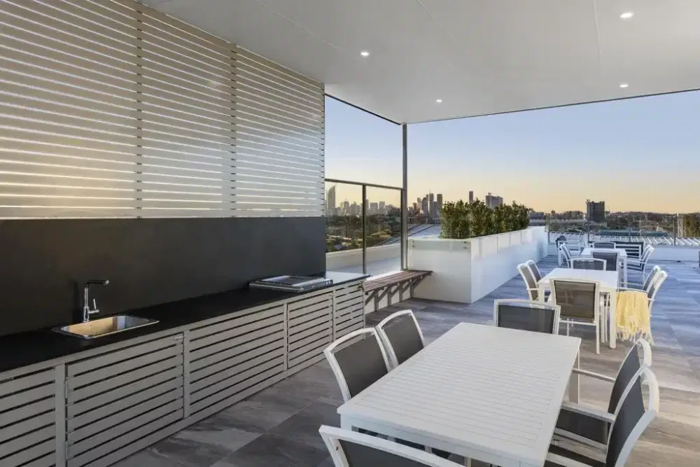 Oaks Woolloongabba