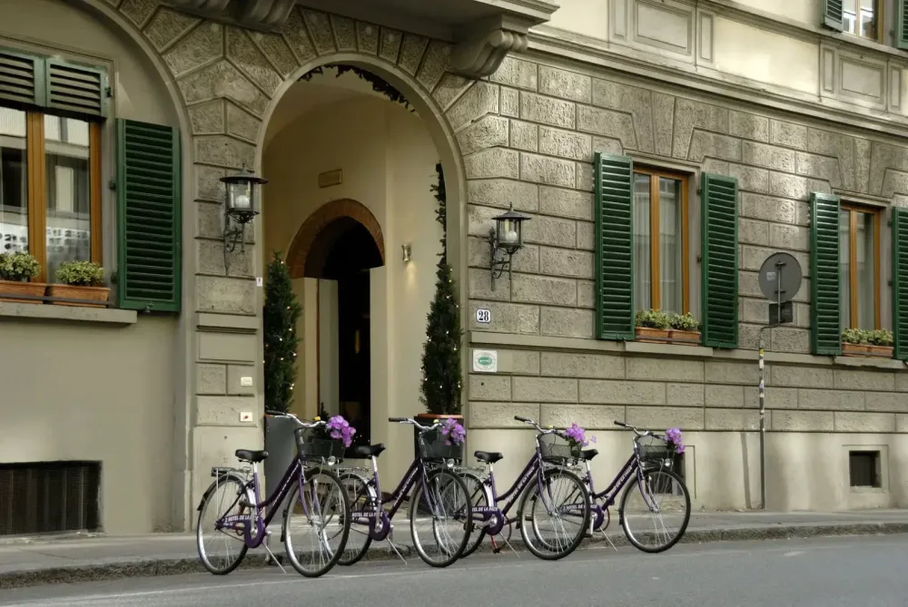 De La Pace, Sure Hotel Collection by Best Western