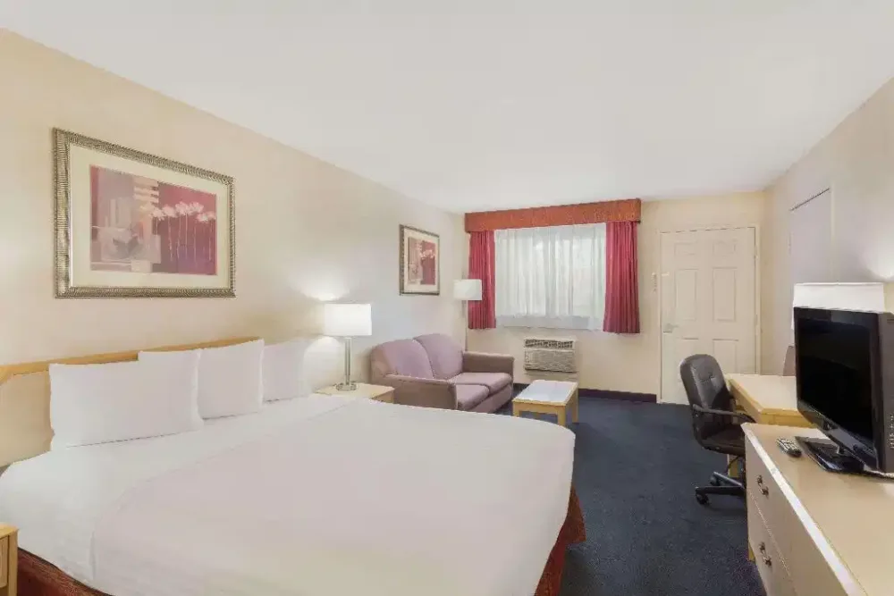 Days Inn by Wyndham Bullhead City