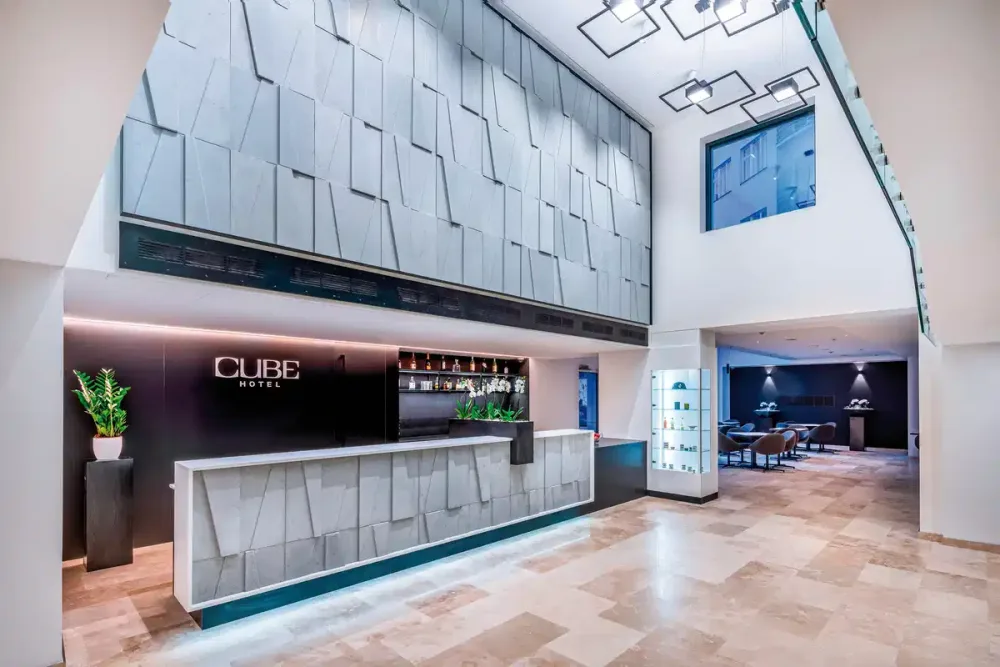 CUBE Hotel